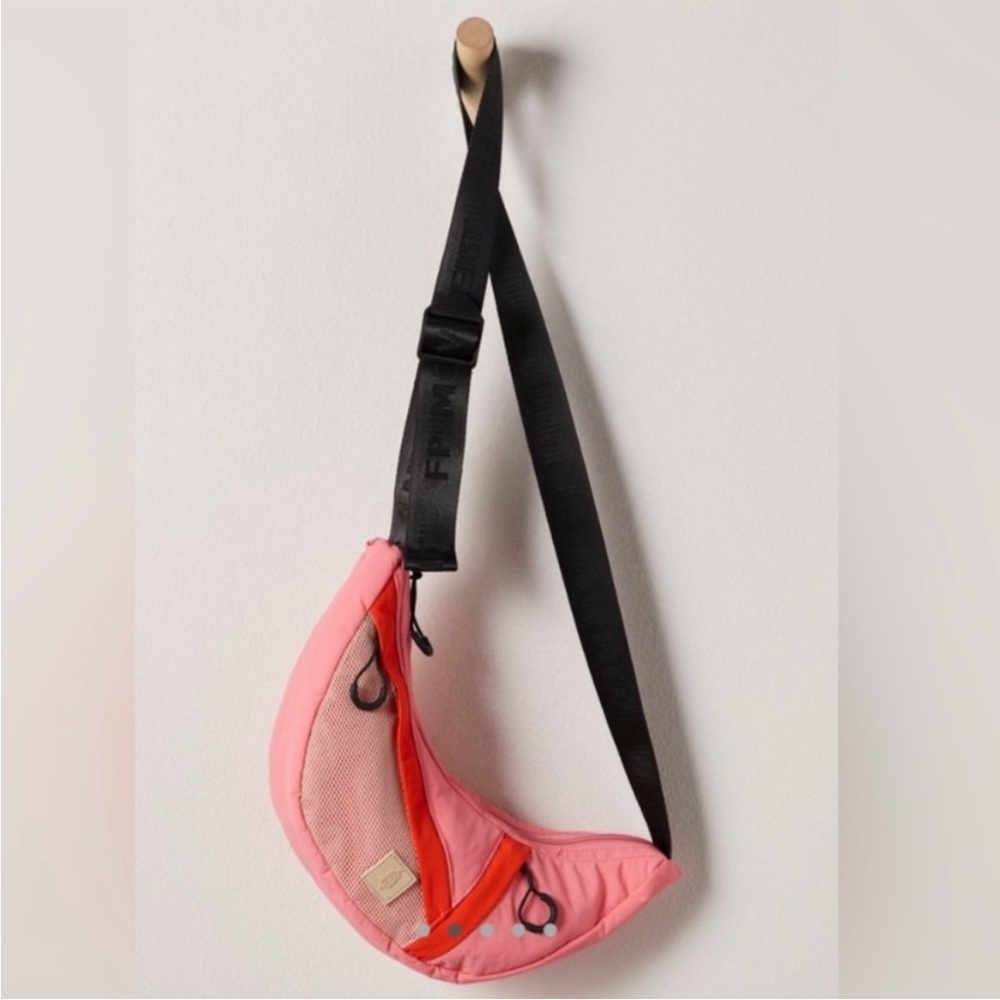 ▪️NWT FP Movement Nothing But Net Sling Bag